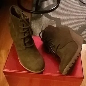 Mia Olive Suede Wedge Boots, size 7.5